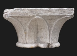 chapiteau pierre marbre