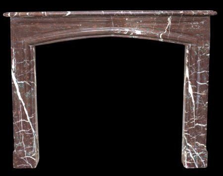 Cheminée ancienne d'époque LXIV en marbre de Campan rouge L 130 x h 111 cm L XIV period fireplace in Campan marble