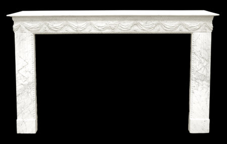 cheminée ancienne d'époque Directoire marbre blanc de Carrare L 166 x H 111 cm Directoire period fireplace in white Carrare marble